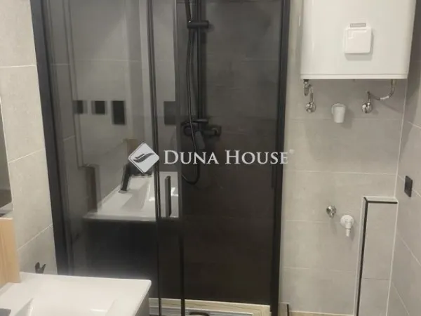 Eladó lakás Pécs, Uránváros 59 nm