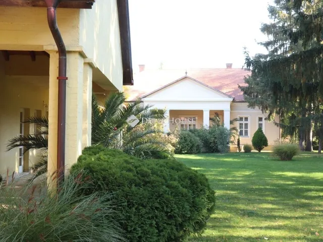 Eladó ház Pécsvárad 618 nm