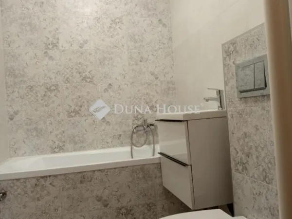 Eladó lakás Pécs 39 nm