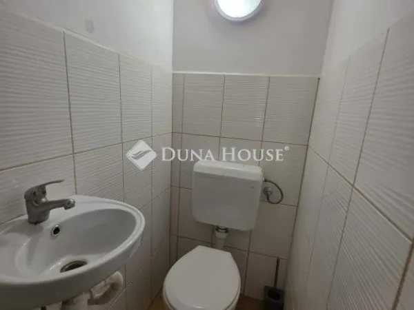 Eladó lakás Pécs, Ledina 76 nm