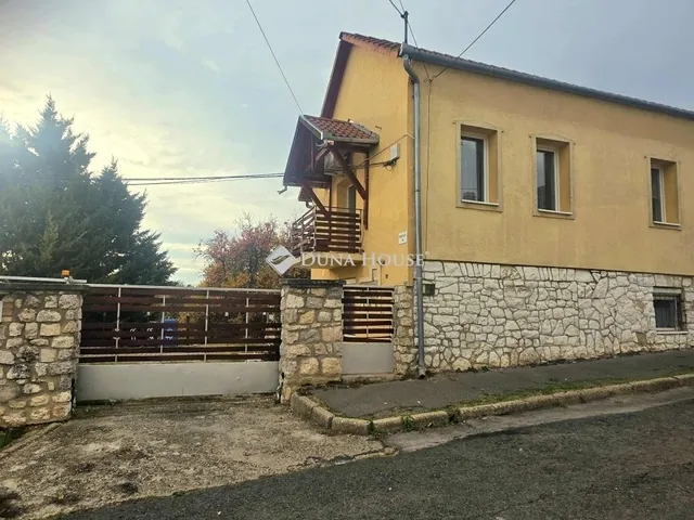 Eladó lakás Pécs, Ledina 76 nm