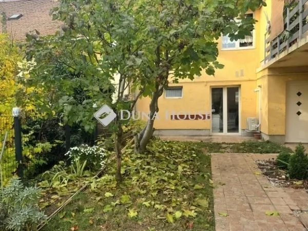 Eladó lakás Pécs, Ledina 76 nm