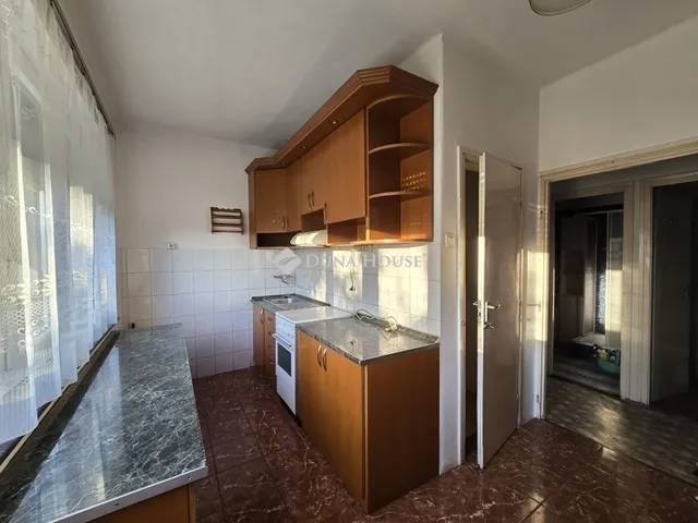 Eladó ház Pécs, Egyetemváros 150 nm