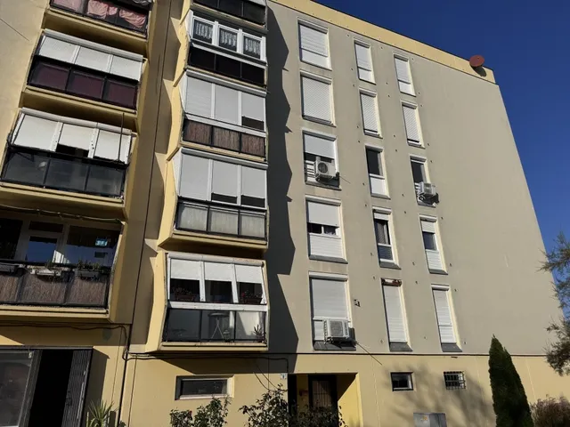 Eladó lakás Komló 39 nm