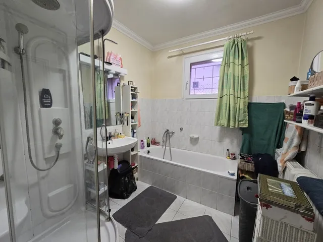 Eladó ház Pécs, Egyetemváros 190 nm