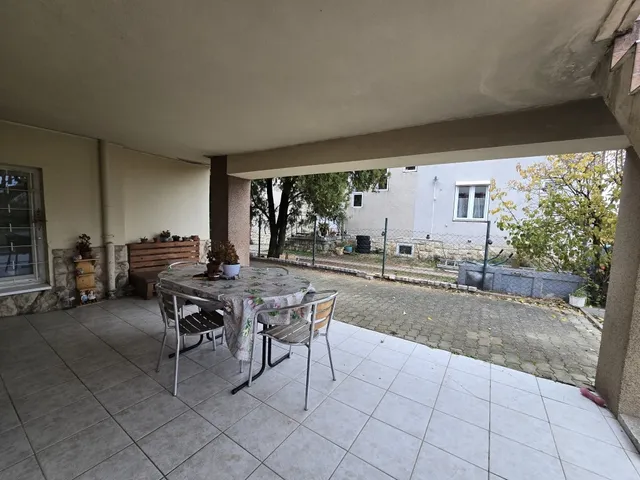 Eladó ház Pécs, Egyetemváros 190 nm