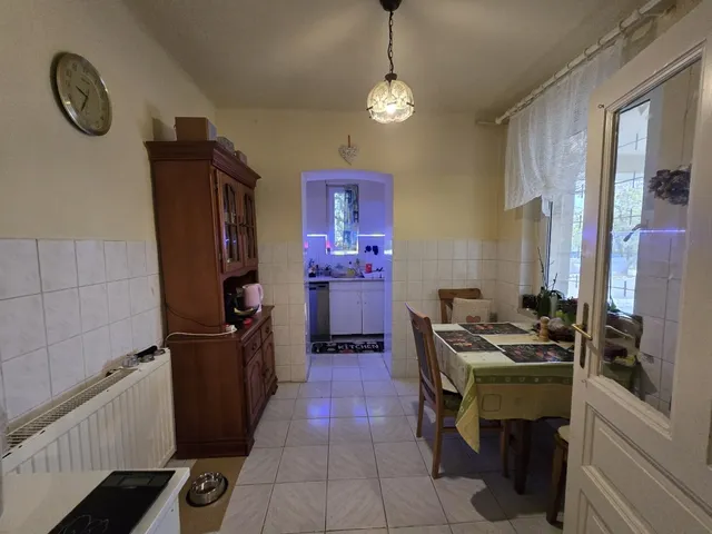 Eladó ház Pécs, Egyetemváros 190 nm