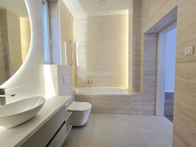 Eladó lakás Pécs, Belváros 87 nm