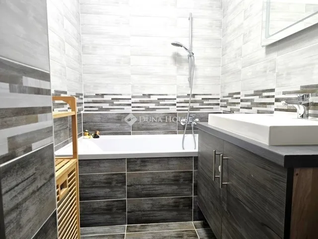 Eladó lakás Pécs, Kertváros 67 nm