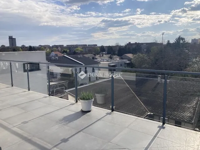 Eladó lakás Pécs, Egyetemváros 57 nm