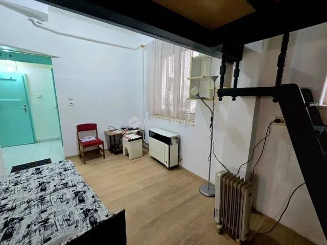 Eladó lakás Pécs, Belváros 21 nm