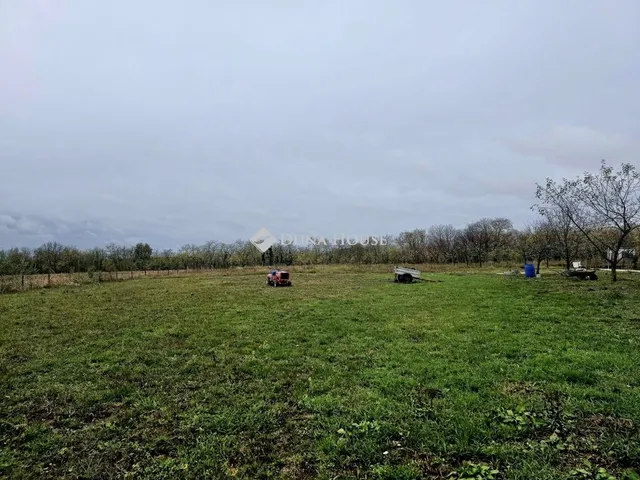 Eladó telek Görcsöny 4595 nm