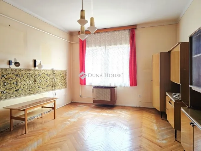 Eladó lakás Pécs, Uránváros 55 nm
