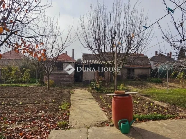 Eladó ház Bogád 179 nm