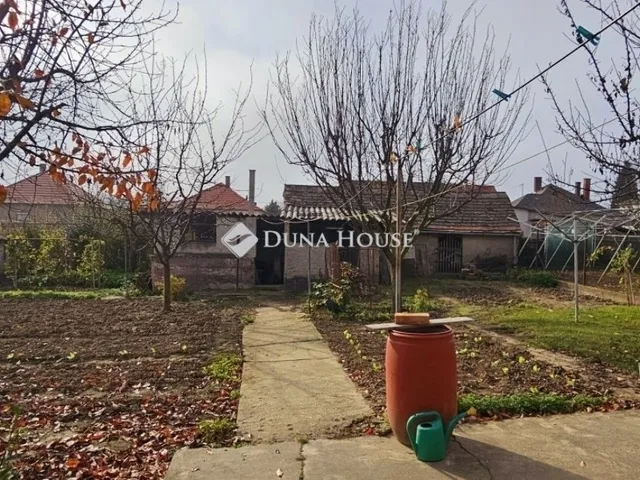 Eladó ház Bogád 179 nm