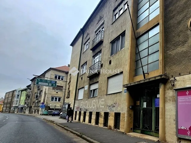 Eladó lakás Pécs 21 nm