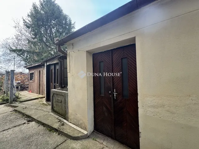 Eladó ház Pécs, Újhegy 30 nm