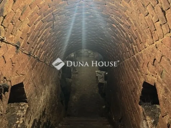 Eladó ház Pécs, Újhegy 30 nm