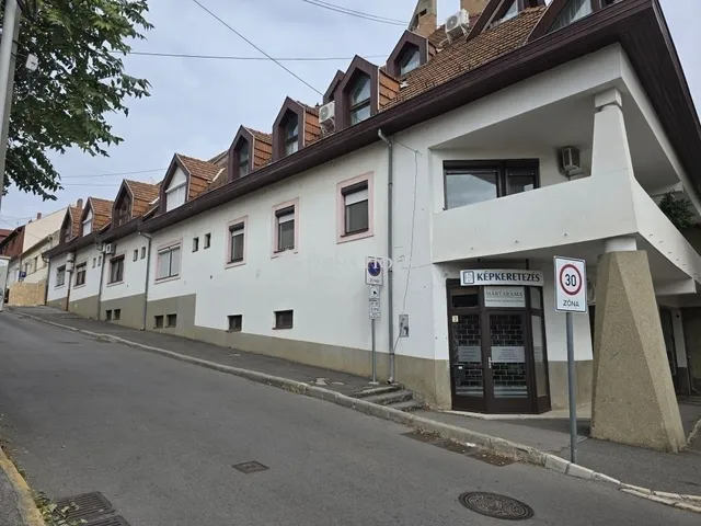 Eladó lakás Pécs, Tettye 100 nm