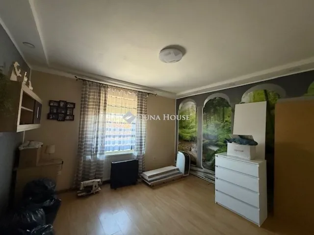 Eladó ház Pécs, Szkókó 90 nm