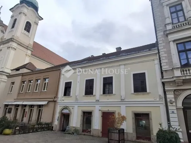 Eladó lakás Pécs, Belváros 108 nm