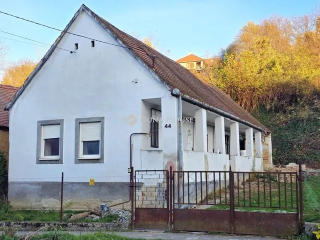 Eladó ház Gyód 68 nm