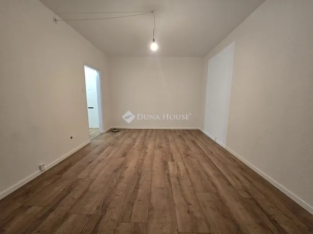 Eladó lakás Pécs, Kertváros 47 nm