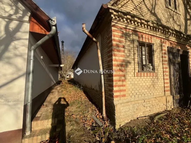 Eladó mezőgazdasági ingatlan Györköny 101 nm