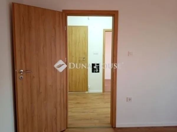 Eladó lakás Pécs, Kertváros 39 nm