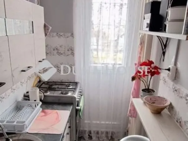 Eladó lakás Pécs, Kertváros 35 nm