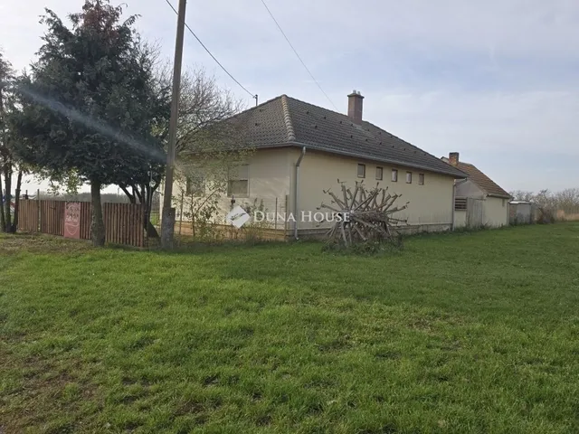 Eladó ház Görcsöny 100 nm