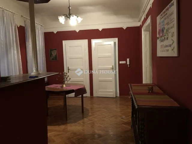 Eladó lakás Pécs, Belváros 138 nm