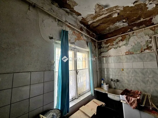 Eladó ház Pécs, Pécsbánya 40 nm