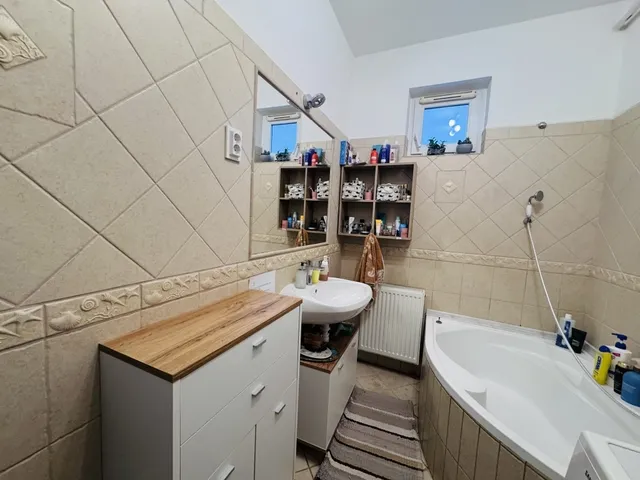 Eladó ház Bogád 109 nm