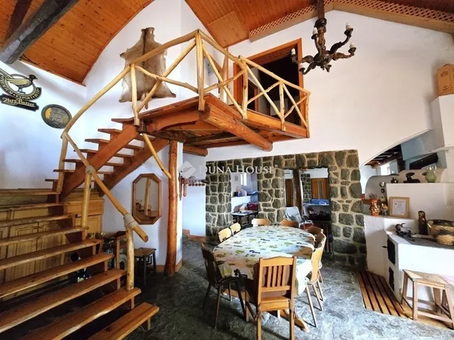 Eladó ház Orfű 300 nm