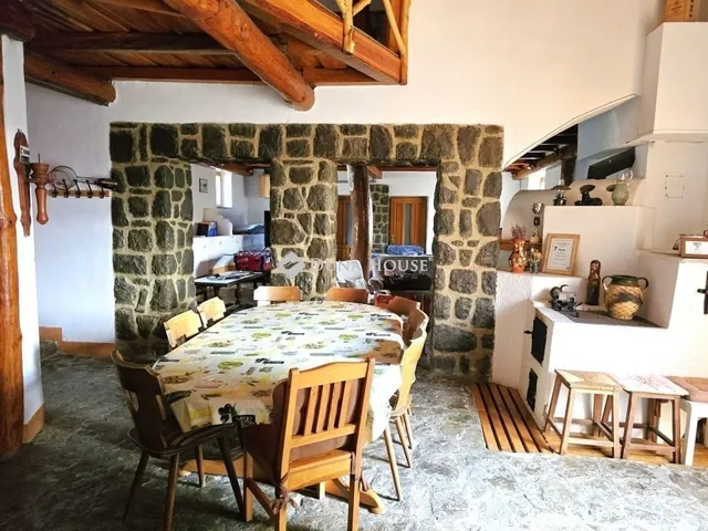 Eladó ház Orfű 300 nm