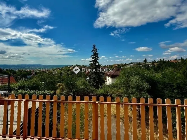 Eladó ház Pécs, Mecsekoldal 200 nm