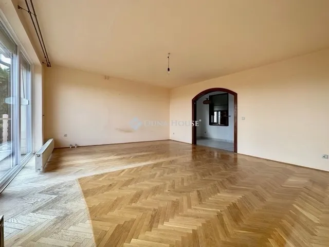 Eladó ház Pécs, Mecsekoldal 200 nm