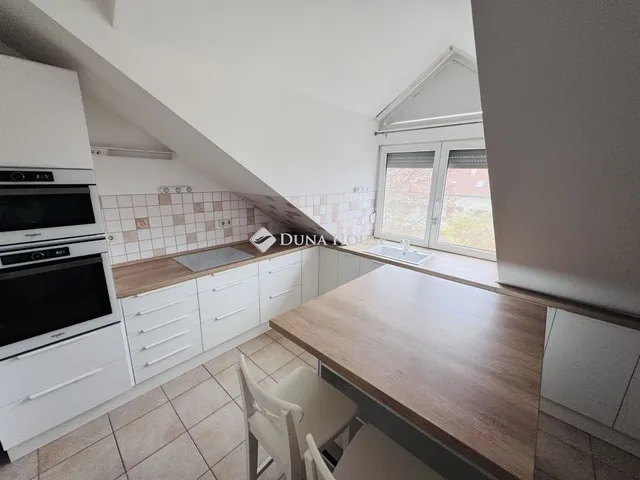 Eladó lakás Pécs, Uránváros 106 nm