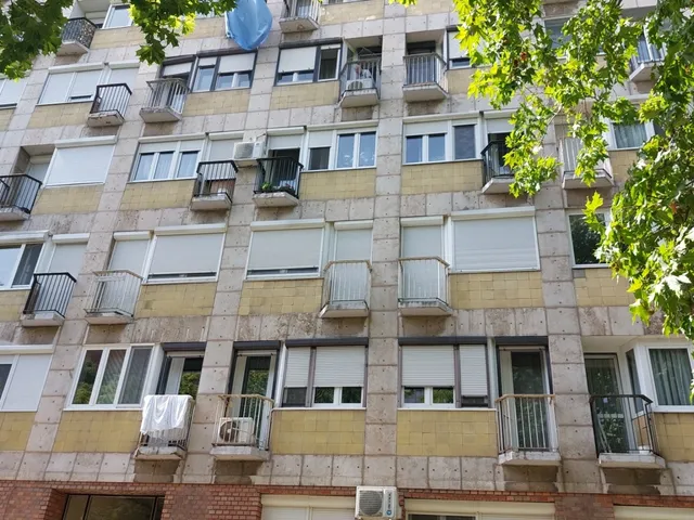 Eladó lakás Pécs, Uránváros 61 nm
