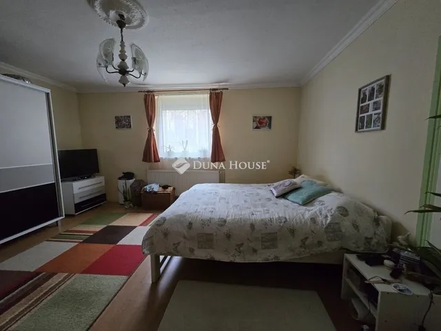 Eladó ház Pécs, Egyetemváros 190 nm