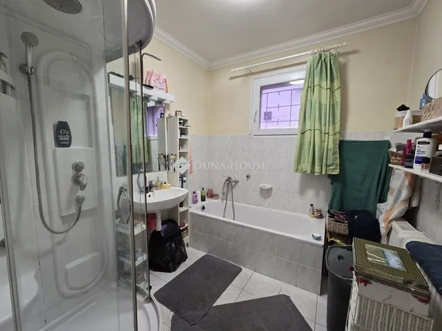 Eladó ház Pécs, Egyetemváros 190 nm