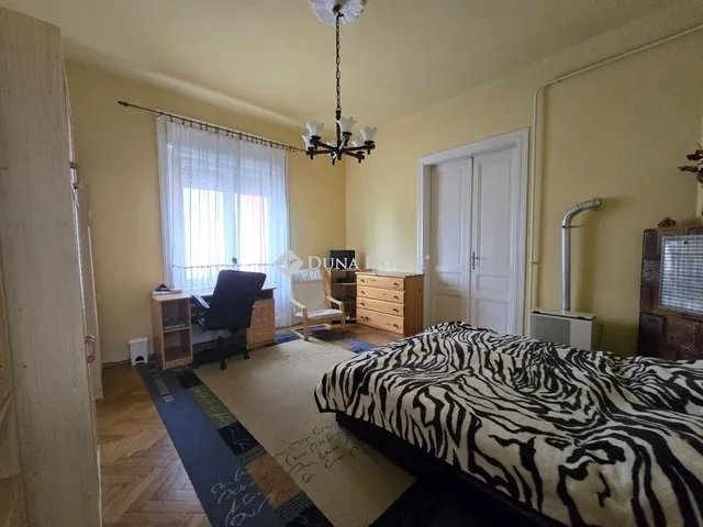 Eladó ház Pécs, Egyetemváros 190 nm