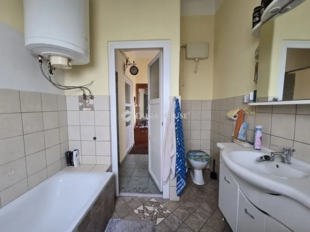 Eladó ház Pécs, Egyetemváros 190 nm