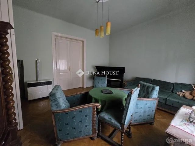 Eladó ház Pécs, Egyetemváros 190 nm