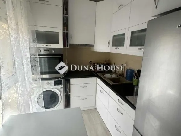 Eladó lakás Pécs, Kertváros 63 nm