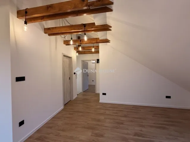 Eladó lakás Pécs, Mecsekoldal 68 nm