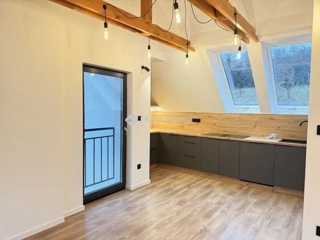 Eladó lakás Pécs, Mecsekoldal 68 nm