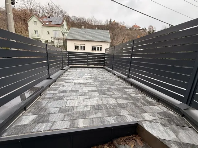 Eladó lakás Pécs, Bálics 78 nm