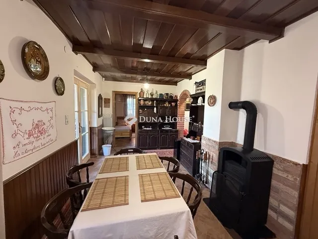 Eladó ház Balatonfenyves 210 nm